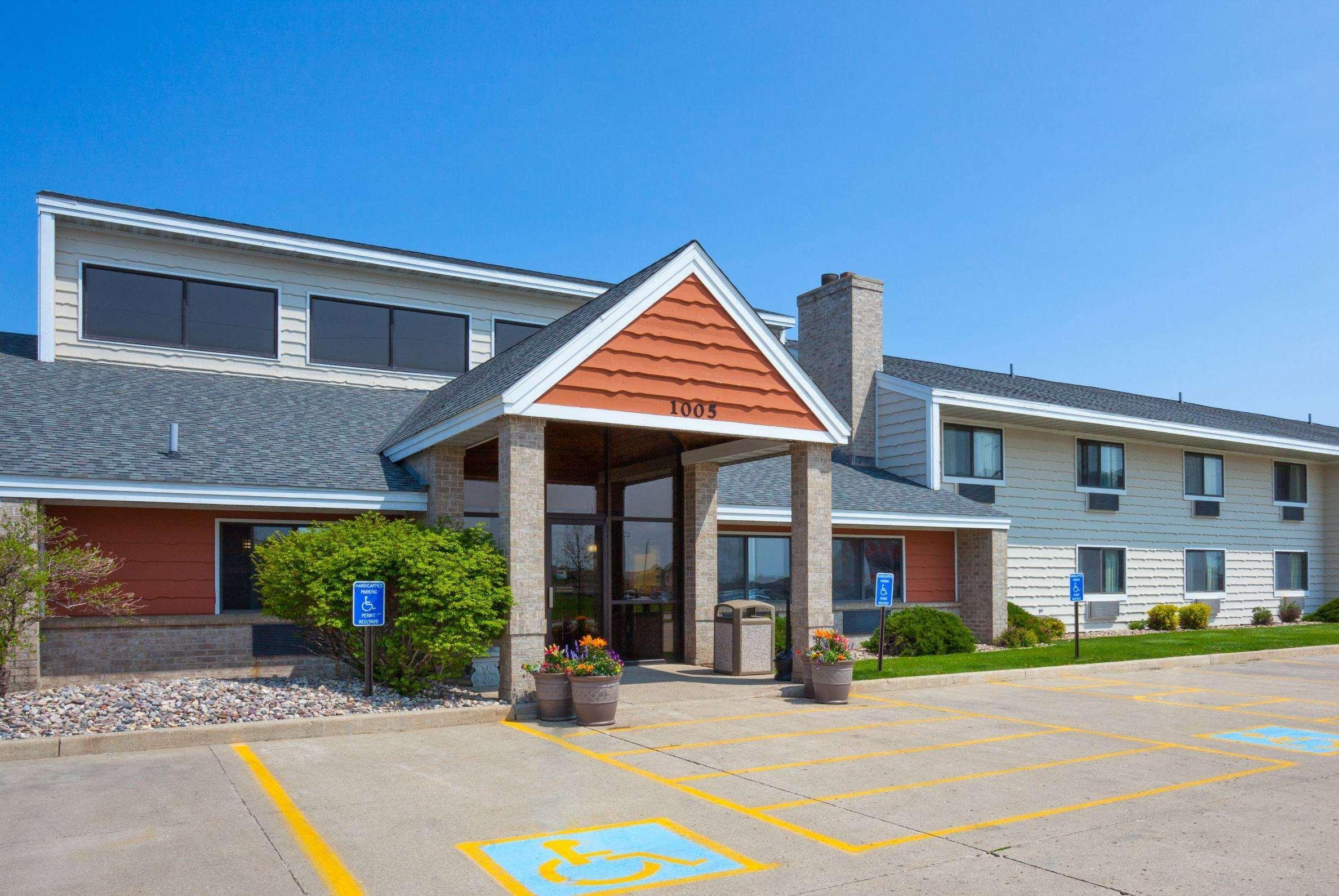 Americinn By Wyndham Spencer Exterior photo